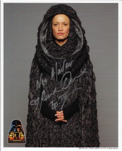 Star Wars Fotos z autografem : Rena Owen C
